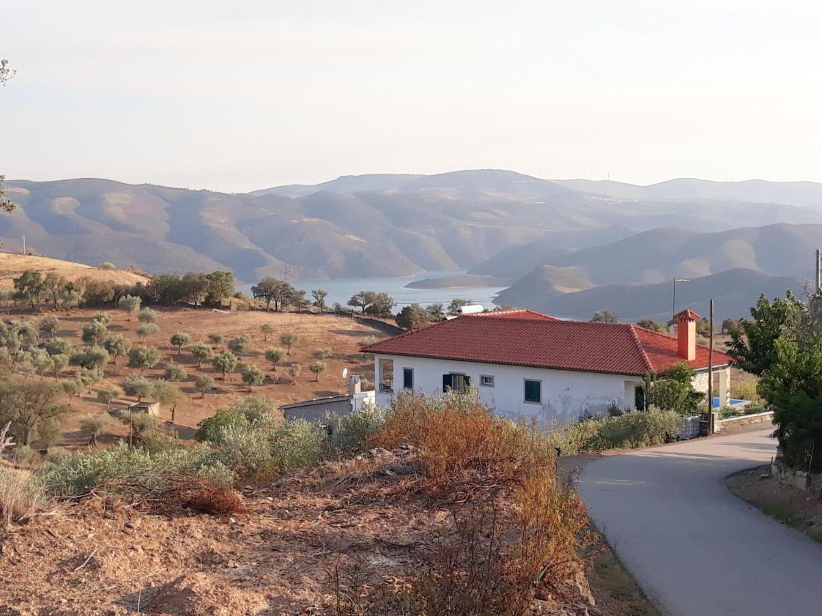 Casinha Da Colina Villa Alfândega da Fé Exteriör bild